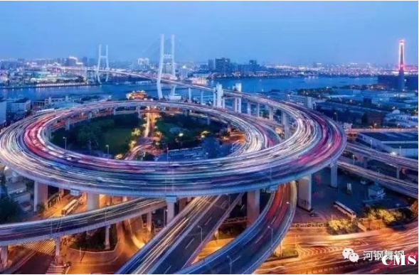 廣州明珠灣大橋主跨436米，是我國跨度最大的三桁鋼拱橋